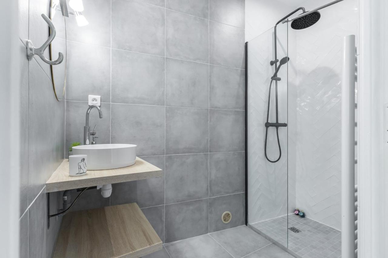 Le 323 Prom - 2 Chambres - Ac - Parking - Tram Et Supermarche Proches - Front De Mer 니스 외부 사진